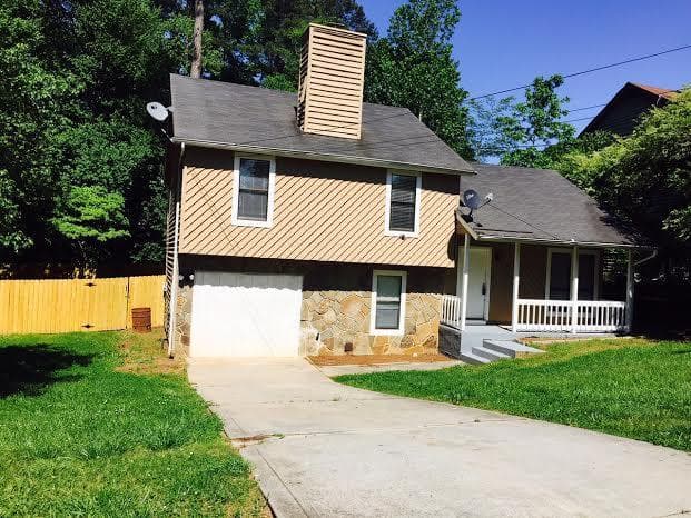 3 bedroom, 1,687 sq ft single family residence sold at 1005 Worcester Place, Lilburn, GA 30047