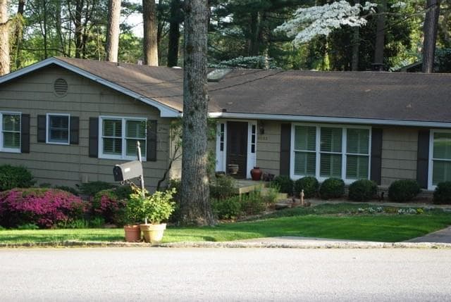 4 bedroom, 2,949 sq ft single family residence sold at 2823 Galahad Drive, Atlanta, GA 30345