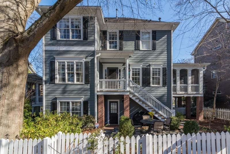 4 bedroom, 2,296 sq ft single family residence sold at 1345 Edmund Park Drive, Atlanta, GA 30306