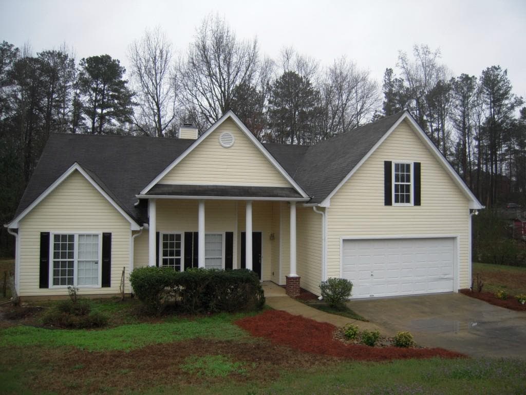 4 bedroom single family residence sold at 910 Spring Ives Drive, Lawrenceville, GA 30043
