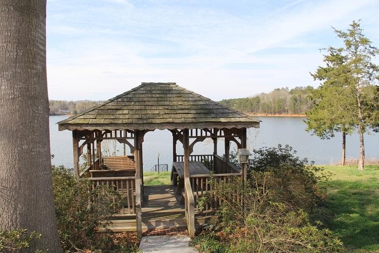 5 bedroom single family residence sold at 240 Knox Circle, Lavonia, GA 30553