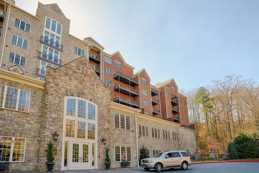 2 bedroom, 1,916 sq ft condominium sold at 3280 Stillhouse Lane 307, Atlanta, GA 30339
