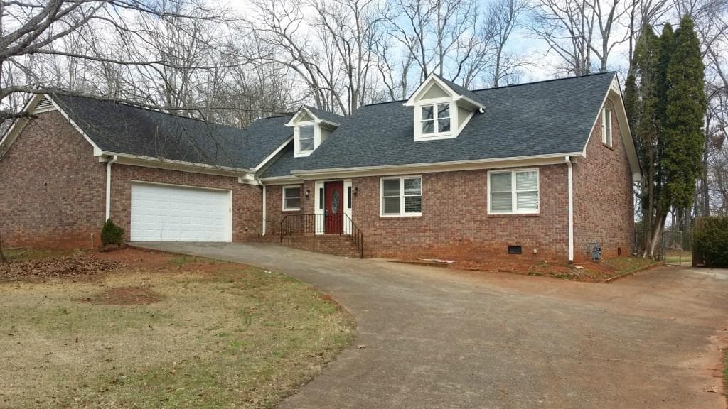 5 bedroom single family residence sold at 731 Laura, Marietta, GA 30066