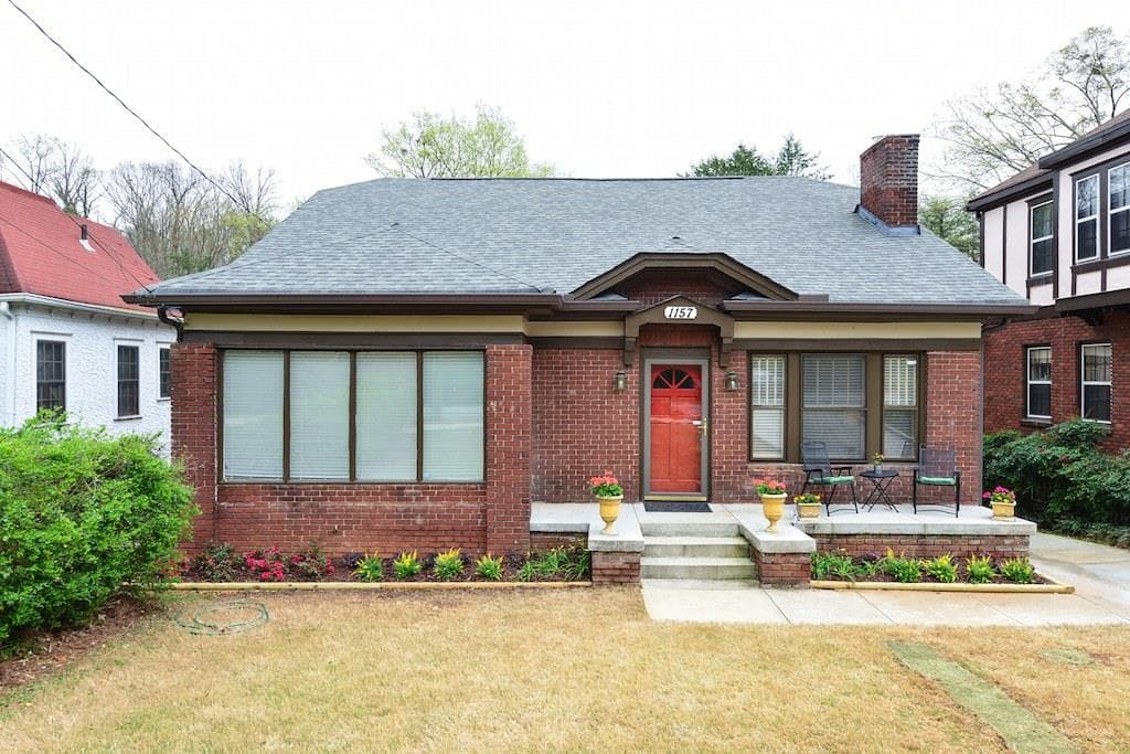3 bedroom, 2,166 sq ft single family residence sold at 1157 Briarcliff Road, Atlanta, GA 30306