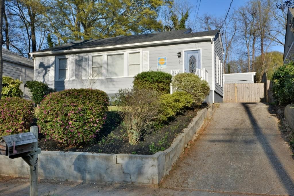 2 bedroom, 960 sq ft single family residence sold at 35 Sanderson Street, Atlanta, GA 30307
