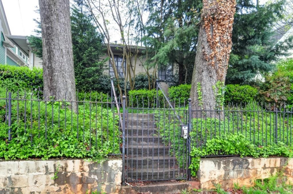 quadruplex sold at 742 Kirkwood Avenue, Atlanta, GA 30316