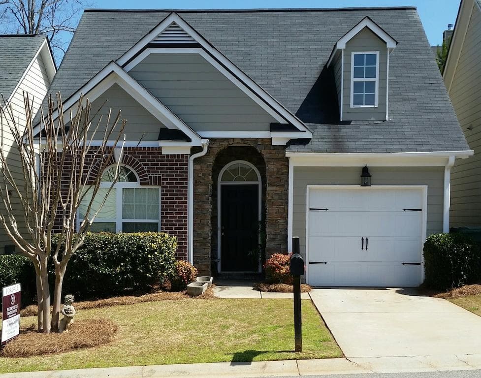 3 bedroom, 1,152 sq ft single family residence sold at 404 Pierpont Court, Canton, GA 30114