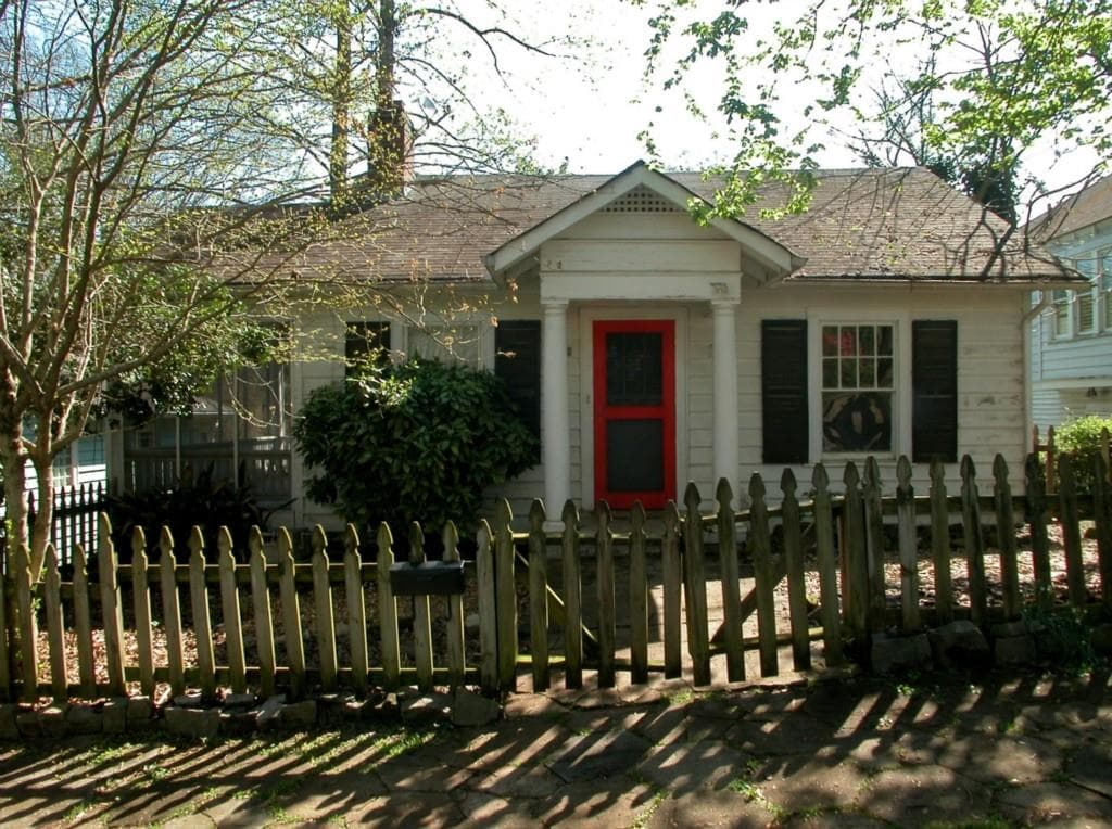 2 bedroom, 1,008 sq ft single family residence sold at 479 Sterling Street, Atlanta, GA 30307