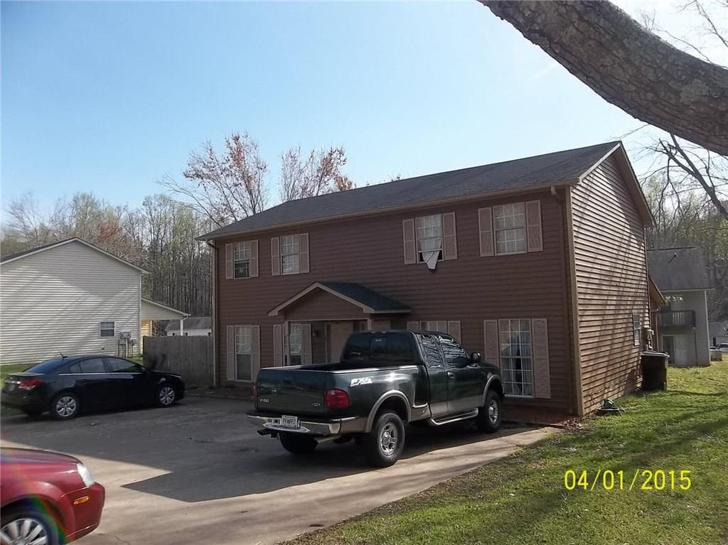 duplex sold at 4720 VICTORIA Drive, Flowery Branch, GA 30542