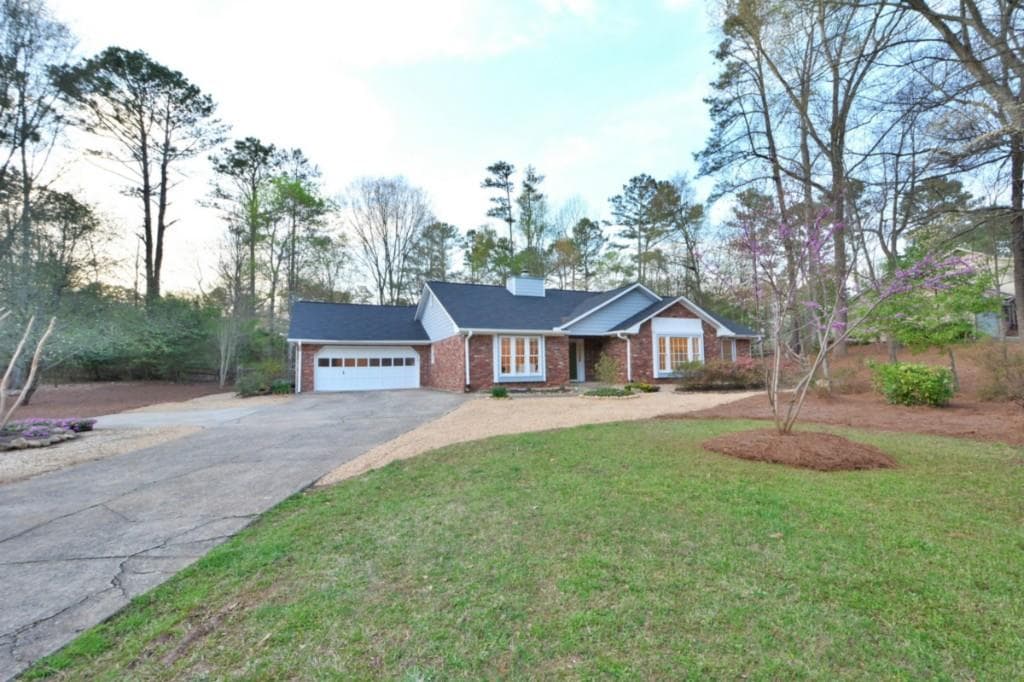 2585 Roxburgh Drive, Roswell, GA 30076 — most recent listing photo