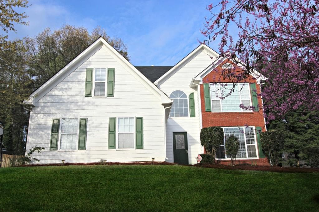 660 Suwannee Lakes Circle, Suwanee, GA 30024 — most recent listing photo