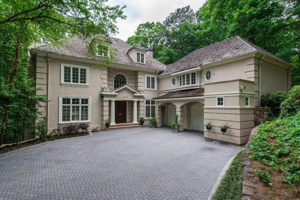 6 bedroom, 4,984 sq ft single family residence sold at 25 Finch Forest Trail, Atlanta, GA 30327