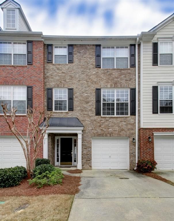 3 bedroom, 1,807 sq ft townhouse sold at 3744 Chattahoochee Summit Drive 20, Atlanta, GA 30339