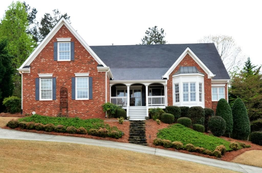 5 bedroom, 4,042 sq ft single family residence sold at 250 Amberbrook Circle, Grayson, GA 30017