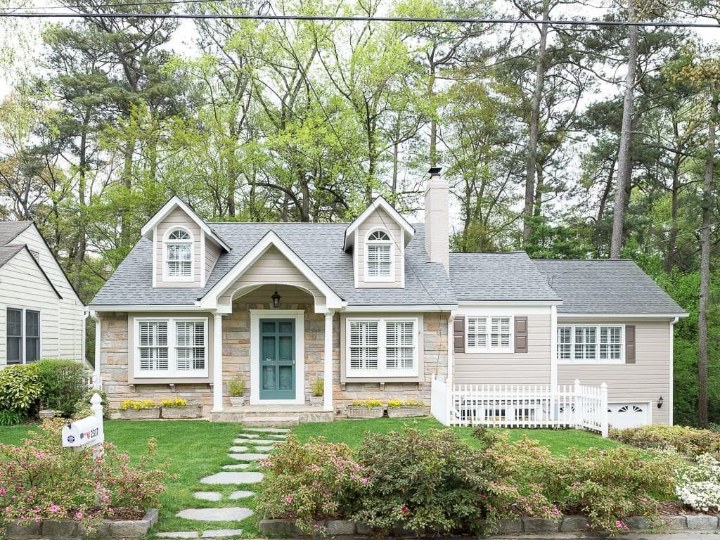 4 bedroom, 2,400 sq ft single family residence sold at 2317 Shenandoah Avenue, Atlanta, GA 30305