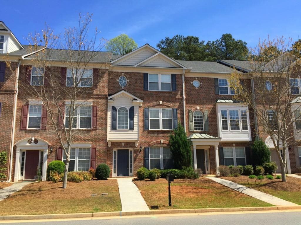 3 bedroom townhouse sold at 3350 Chastain Gardens Drive, Kennesaw, GA 30144