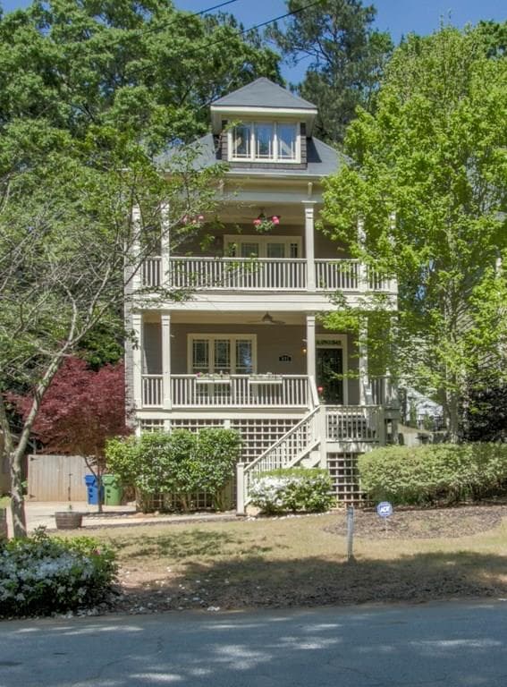4 bedroom, 2,228 sq ft single family residence sold at 891 Paoli Avenue, Atlanta, GA 30316