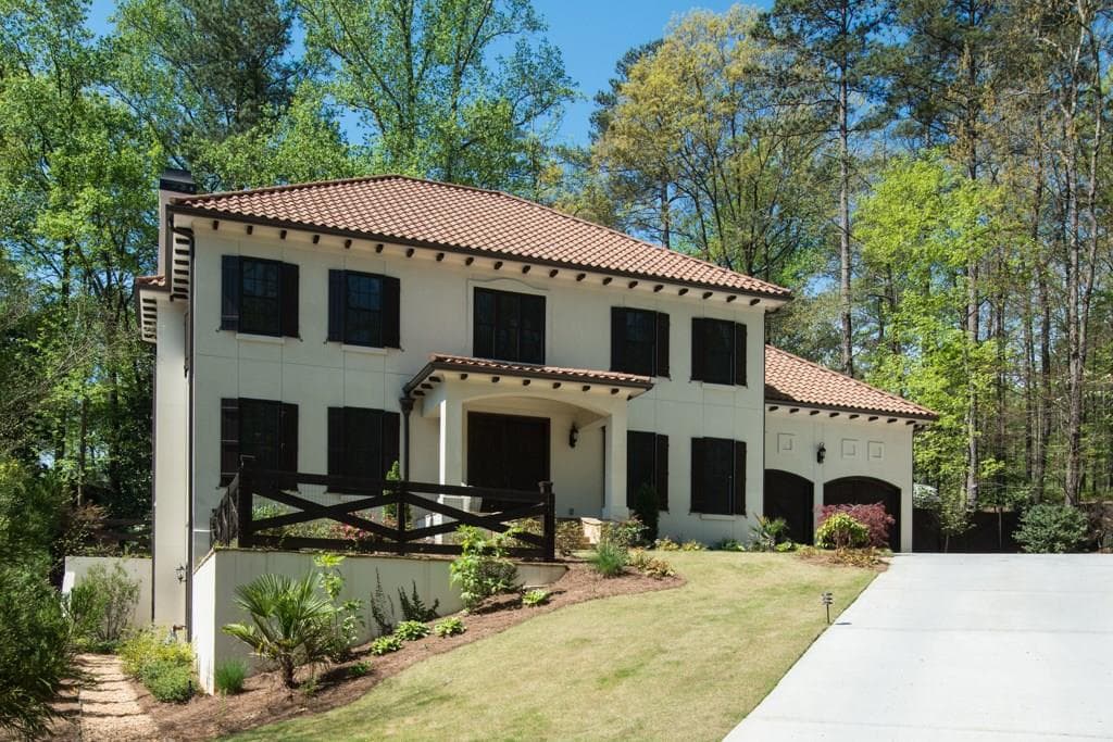 5 bedroom, 5,700 sq ft single family residence sold at 3106 Rhodenhaven Drive, Atlanta, GA 30327