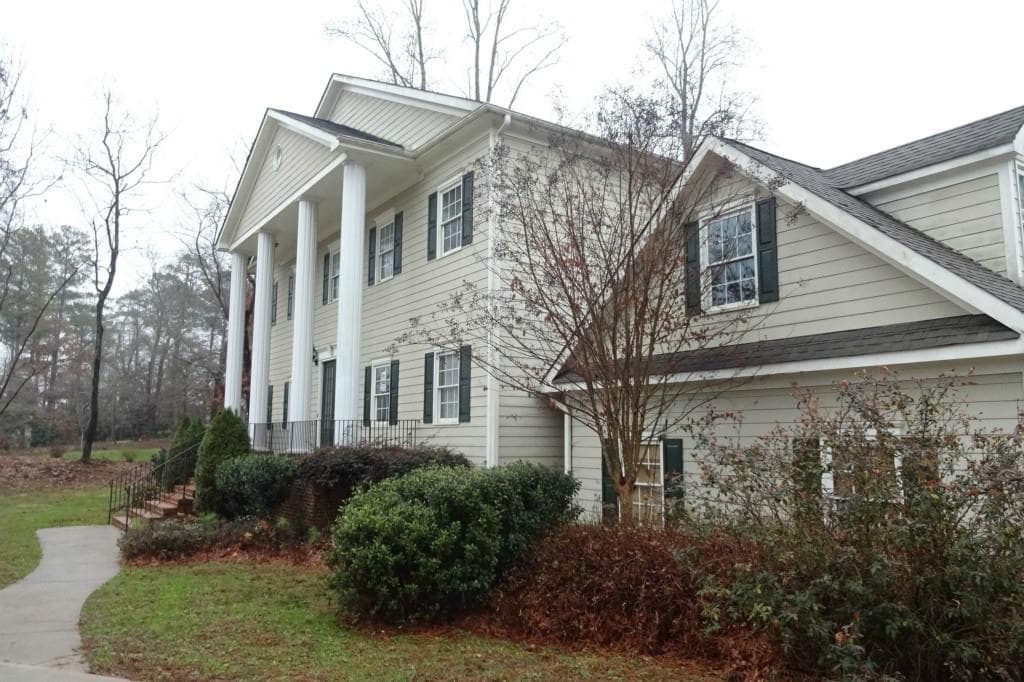 554 Pine Grove Road, Roswell, GA 30075 — most recent listing photo