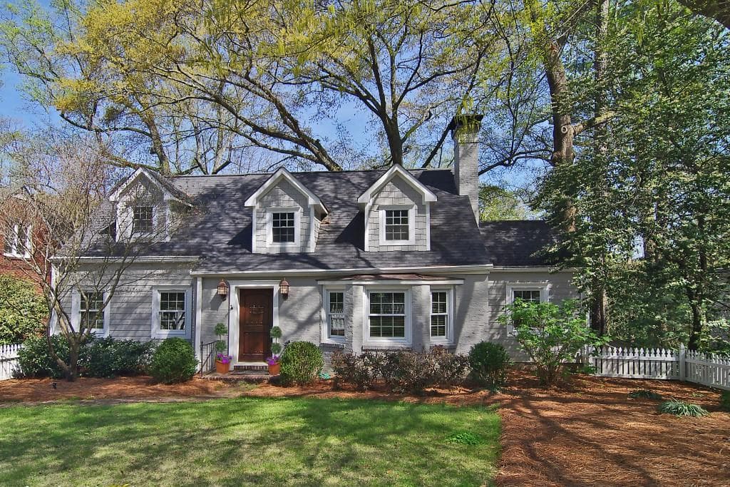 5 bedroom, 2,555 sq ft single family residence sold at 800 Wildwood Road, Atlanta, GA 30324