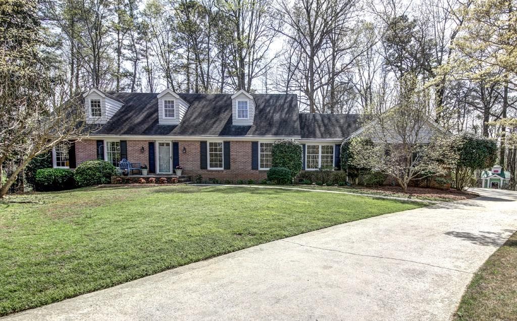 5 bedroom, 3,033 sq ft single family residence sold at 1865 Mercedes Court, Atlanta, GA 30345