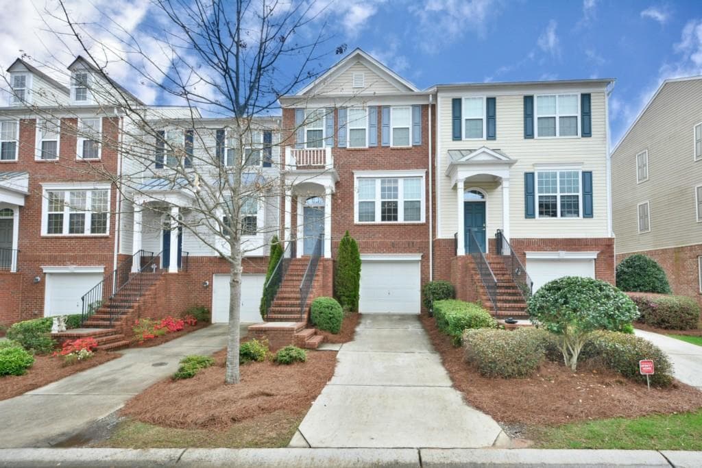 1332 Thornborough Drive, Alpharetta, GA 30004 — most recent listing photo