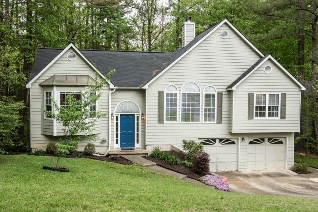 4 bedroom, 2,242 sq ft single family residence sold at 507 Philadelphia Lane, Woodstock, GA 30189