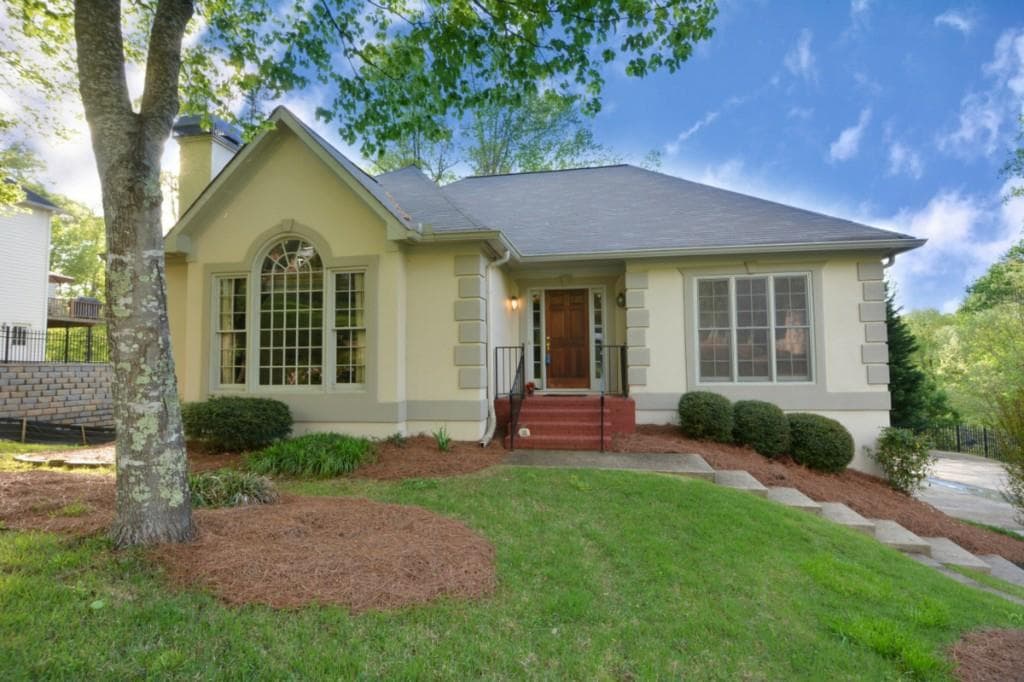 3 bedroom, 3,348 sq ft single family residence sold at 3897 Beacon Street, Marietta, GA 30062