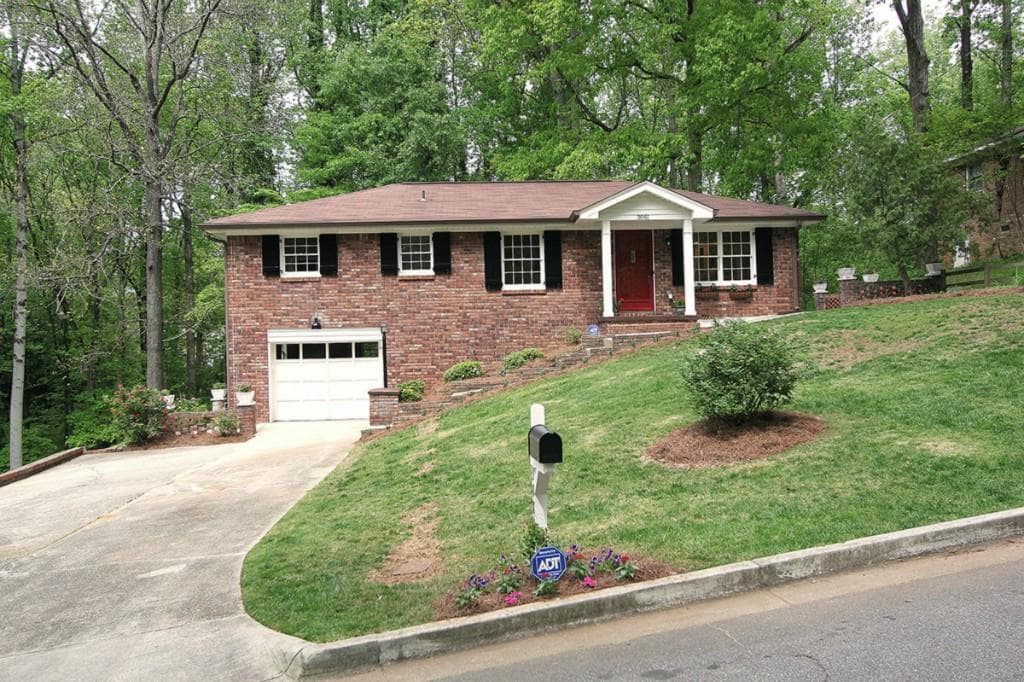 3 bedroom, 1,175 sq ft single family residence sold at 3081 Clifton Road, Smyrna, GA 30080