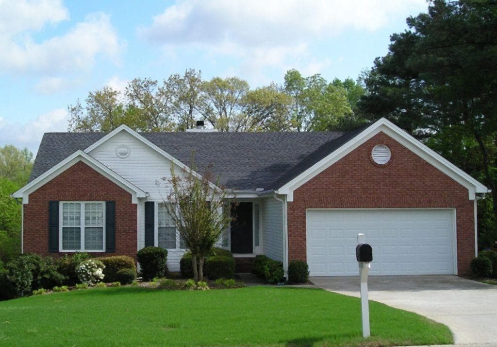 1625 Smoke Hill Drive, Hoschton, GA 30548 — most recent listing photo