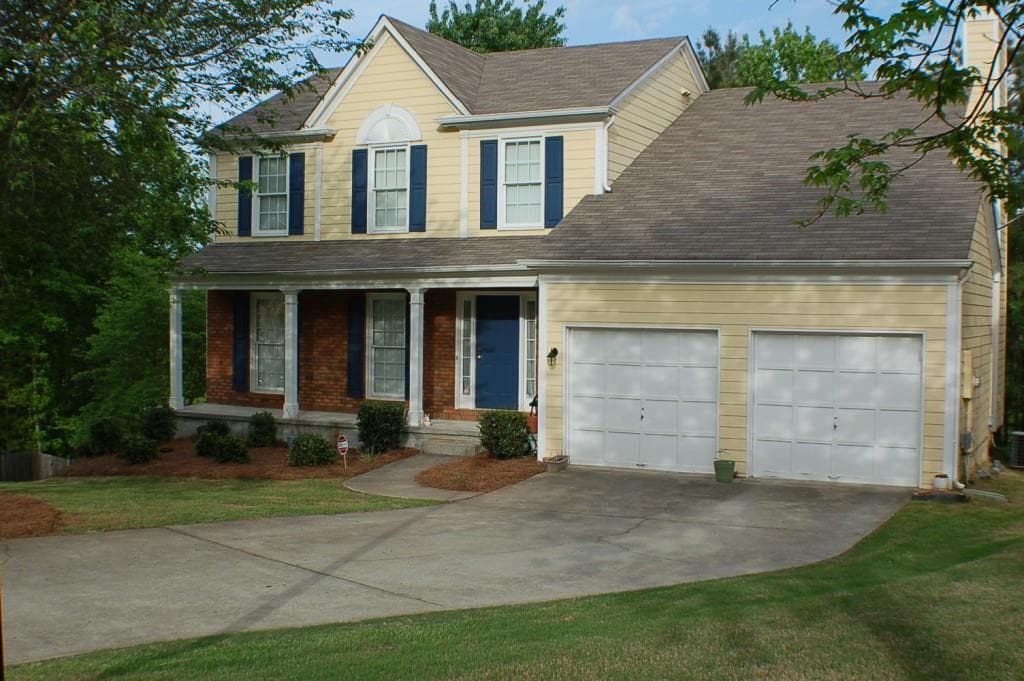 4 bedroom, 2,060 sq ft single family residence sold at 2510 Kingsbrooke Lane, Duluth, GA 30097
