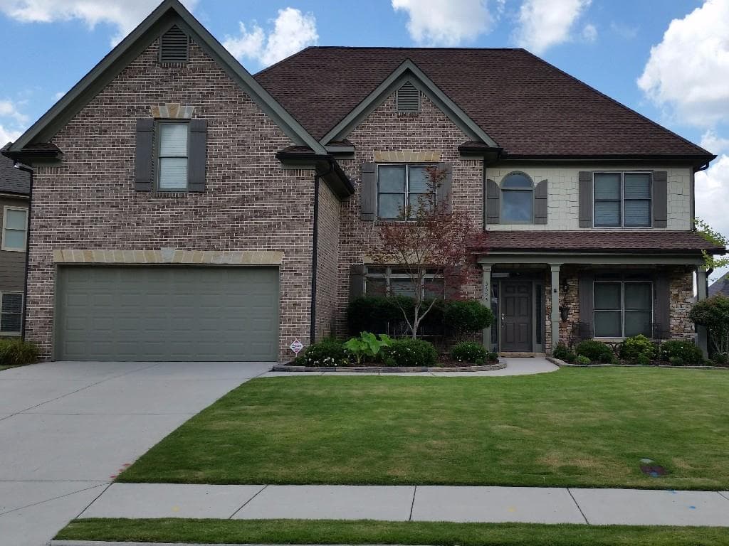 5 bedroom, 3,278 sq ft single family residence sold at 3653 Lost Oak Drive, Buford, GA 30519
