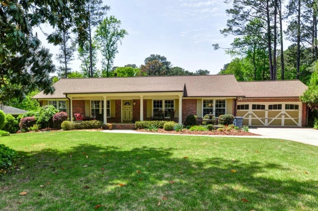 4 bedroom, 2,655 sq ft single family residence sold at 1730 Alderbrook Road, Atlanta, GA 30345