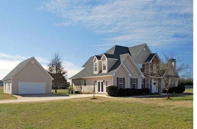 929 SID HUNTER Road, Senoia, GA 30276 — most recent listing photo