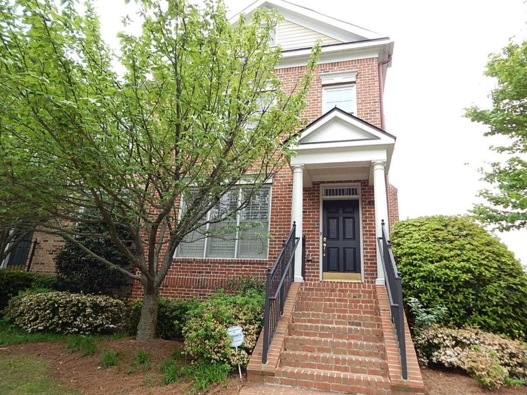 3 bedroom, 2,120 sq ft condominium sold at 4750 Ivy Ridge Drive 1, Atlanta, GA 30339