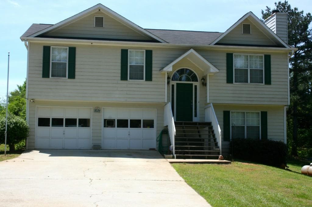 4 bedroom, 1,905 sq ft single family residence sold at 6169 Lights Ferry Road, Flowery Branch, GA 30542