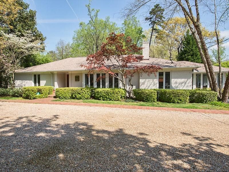 3 bedroom, 2,198 sq ft single family residence sold at 241 W Paces Ferry Road, Atlanta, GA 30305