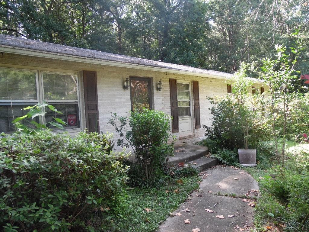 3 bedroom, 1,840 sq ft single family residence sold at 3577 Bishop Drive, Tucker, GA 30084