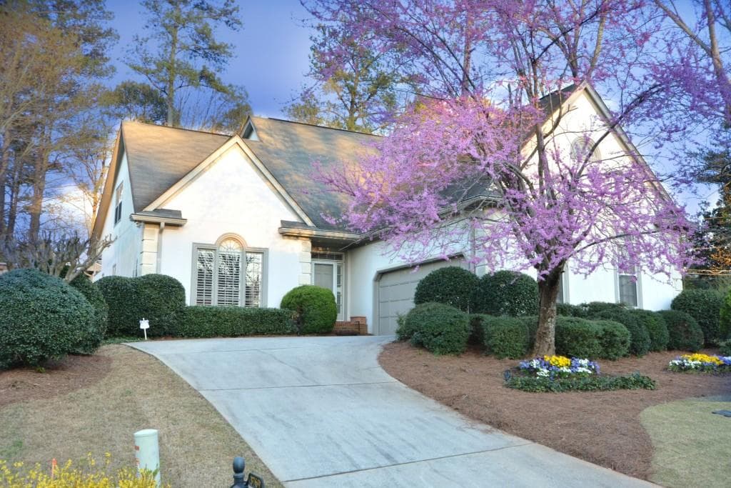 3 bedroom, 3,414 sq ft single family residence sold at 3769 Ashford Trail, Atlanta, GA 30319