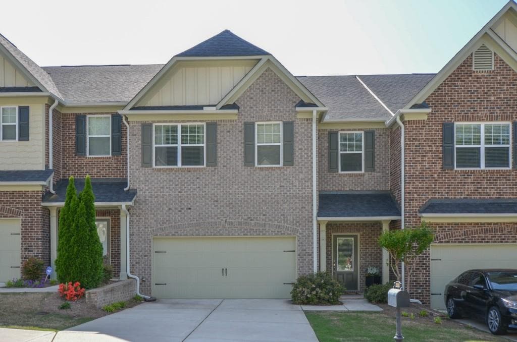 4 bedroom, 2,610 sq ft townhouse sold at 3626 Ashcroft Bend, Atlanta, GA 30319