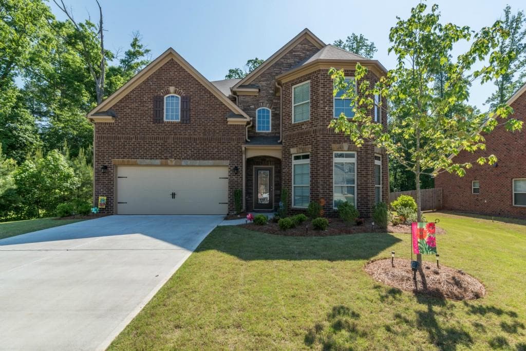 4 bedroom, 3,530 sq ft single family residence sold at 2798 Molly Drive, Lawrenceville, GA 30044