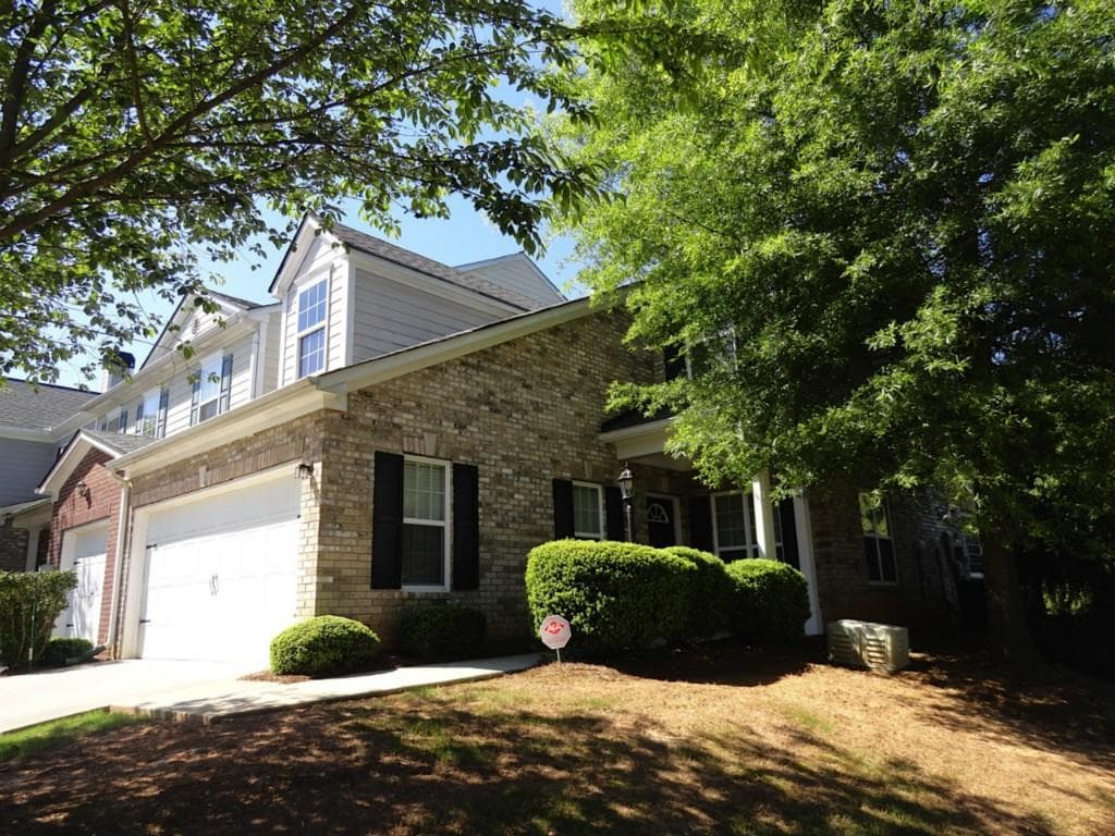 3 bedroom, 1,584 sq ft townhouse sold at 4240 Chatham Ridge Drive, Buford, GA 30518