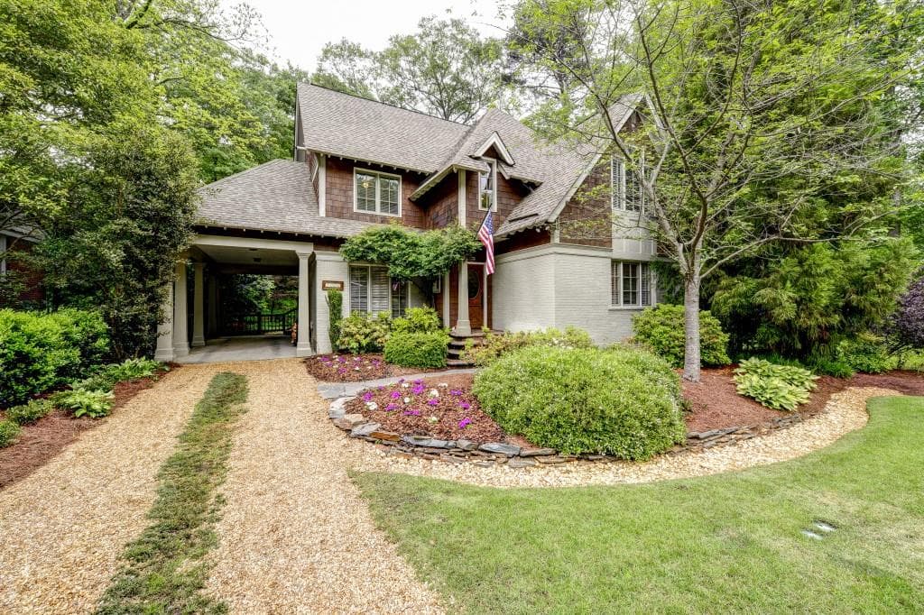 5 bedroom, 3,405 sq ft single family residence sold at 3000 Saint Annes Lane, Atlanta, GA 30327
