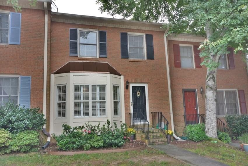9122 Cobbler Court, Roswell, GA 30076 — most recent listing photo