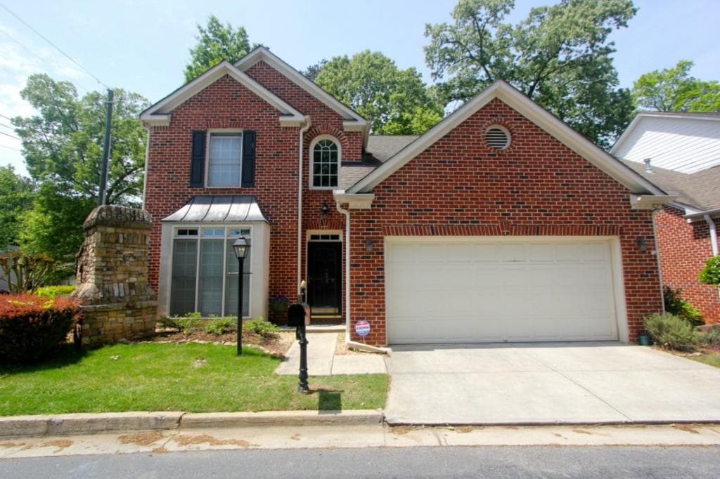 3 bedroom, 2,436 sq ft single family residence sold at 4168 Regency Park Court, Atlanta, GA 30341
