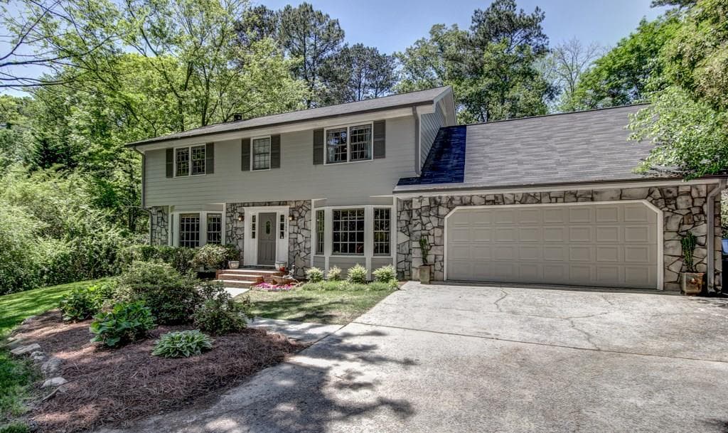 3 bedroom, 2,736 sq ft single family residence sold at 2068 Fisher Trail, Atlanta, GA 30345