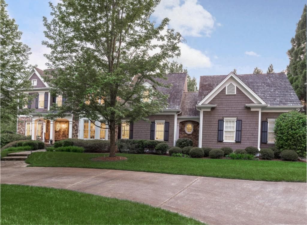 6 bedroom, 6,500 sq ft single family residence sold at 4428 E Conway Drive, Atlanta, GA 30327