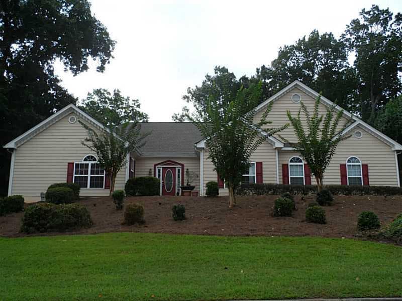 885 Oaklen View Drive, Sugar Hill, GA 30518 — most recent listing photo