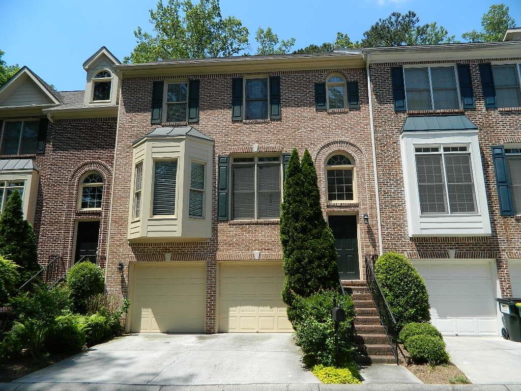 7242 VILLAGE CREEK Trace, Sandy Springs, GA 30328 — most recent listing photo