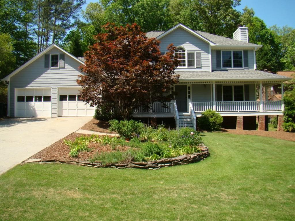 4 bedroom, 2,711 sq ft single family residence sold at 5196 Ozark Lane, Marietta, GA 30062